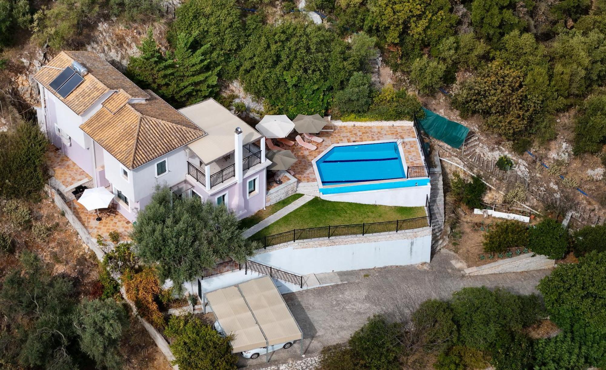 Ithaki Holidays Frínion